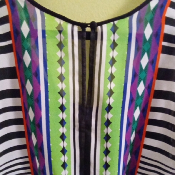 Womans S Bisou Bisou Black and White Asymmetrical Sleeveless Tank Top Light - Picture 5 of 5